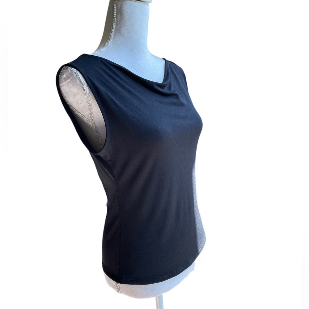 NWT. Cute ladies black top